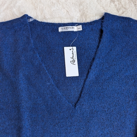 *2 For $30* NWT Reitmans V-neck Pullover Tunic Sweater, M - Picture 2 of 5